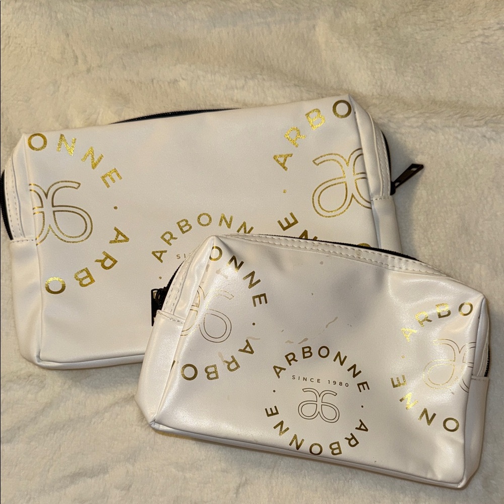 Arbonne Chic White and Gold Cosmetic Bag Duo